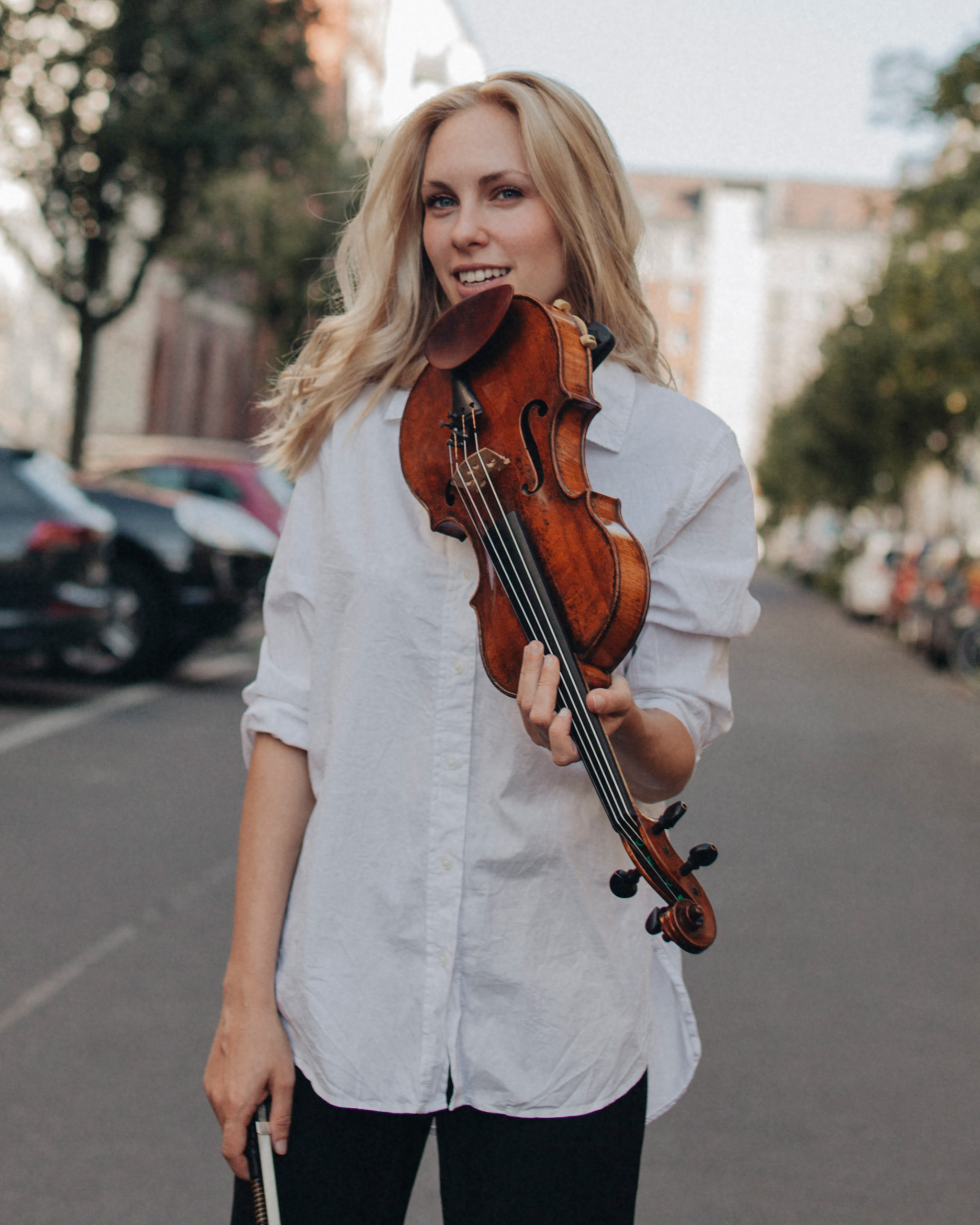 Dorothea Schupelius - Violine & Moderation