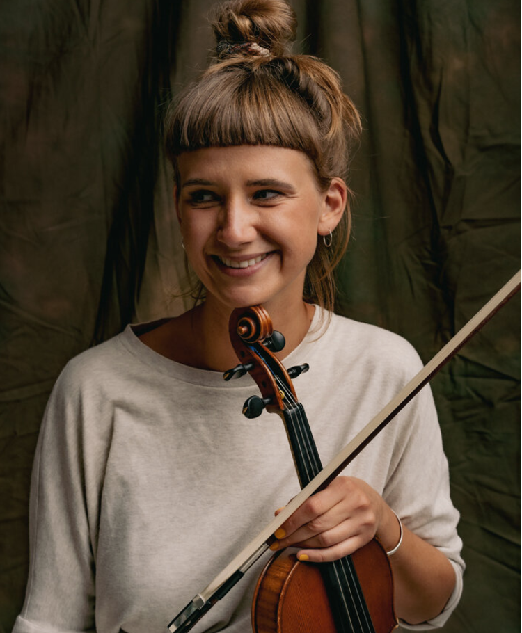 Juliane Färber • Geige, Bratsche